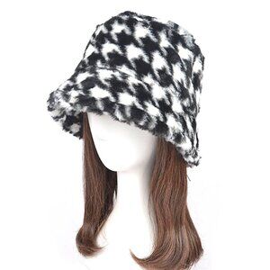 BNWT Houndstooth Print Faux Fur Bucket Hat